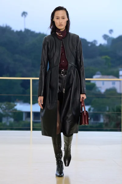 Look 12